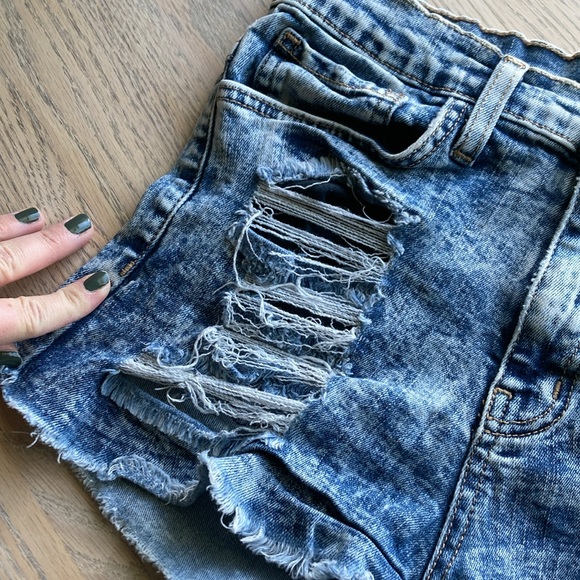 Blue Acid Wash Distressed Flying Monkey Jean Shorts - Picture 4 of 7